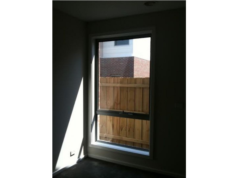 15e Rockbank Rd, Ardeer VIC 3022