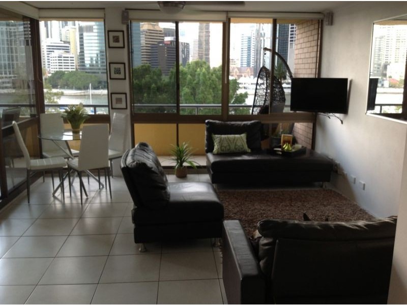 9 / 235 Main Street, Kangaroo Point QLD 4169