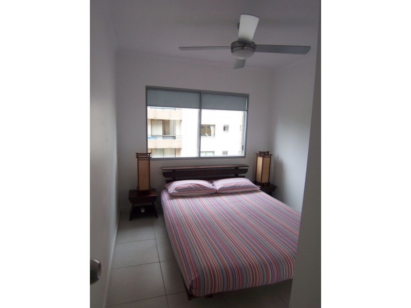9 / 235 Main Street, Kangaroo Point QLD 4169