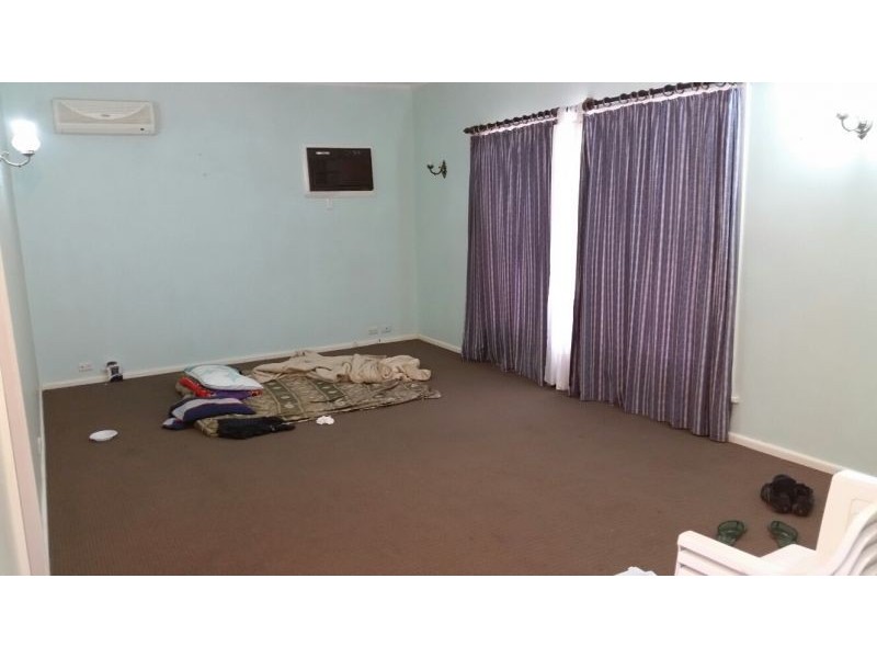 42 Cumberland Road, Ingleburn NSW 2565