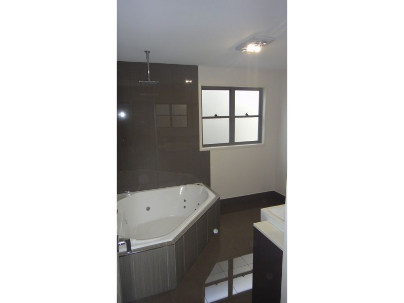 6 Almaden Lane, Maroochydore QLD 4558