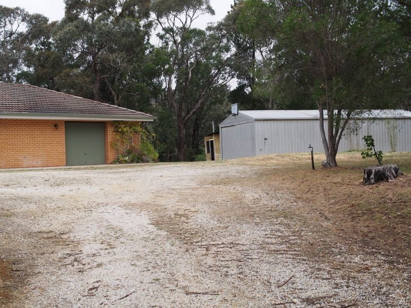 13 Western Avenue, Hepburn VIC 3461