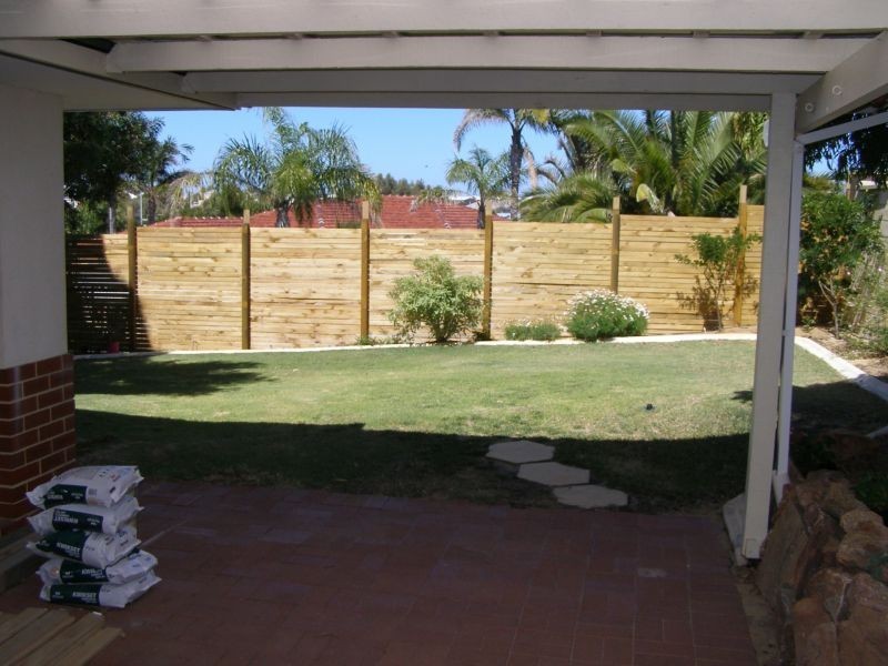 2 Greenock Gardens, Kinross WA 6028