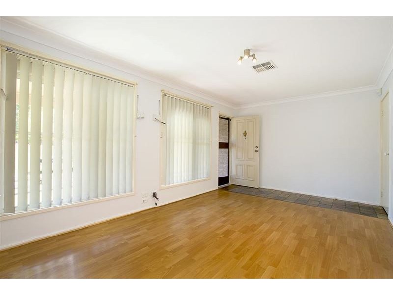 24 Oriole Street, Glenmore Park NSW 2745