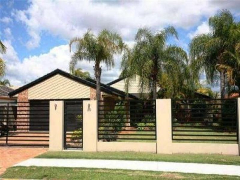 86 Santa Cruz Boulevard, Clear Island Waters QLD 4226