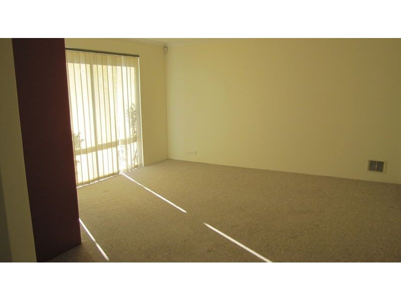 57 Chisholm Circle, Seville Grove WA 6112