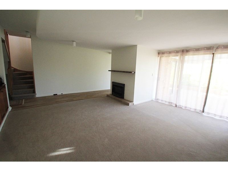 4/34 Oaklands Avenue, Halls Head WA 6210