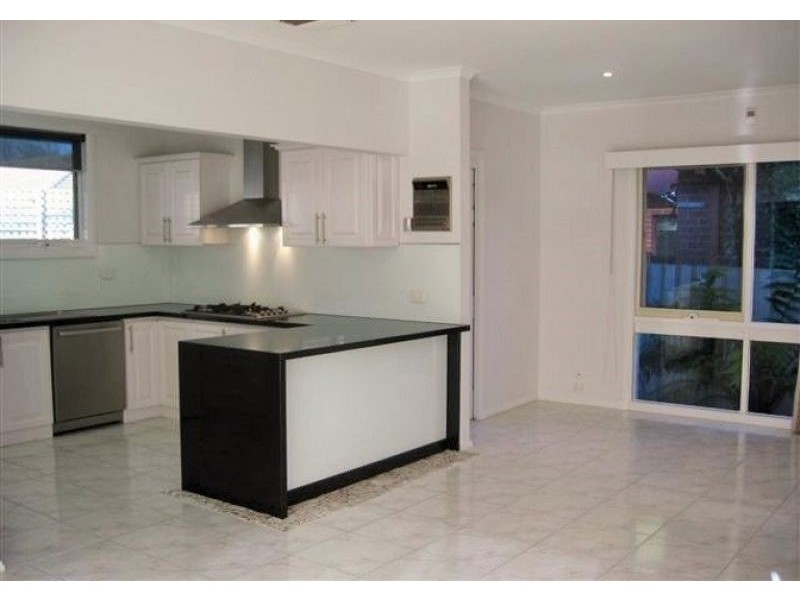 10 Sarah Street, Black Rock VIC 3193