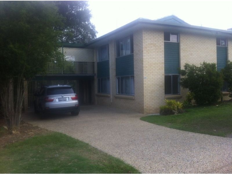 82 Granadilla Street, Macgregor QLD 4109