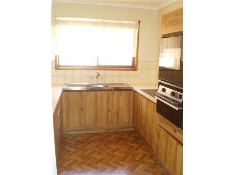 18 Dunns Terrace, Scarborough QLD 4020