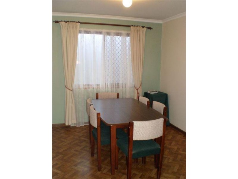 18 Dunns Terrace, Scarborough QLD 4020