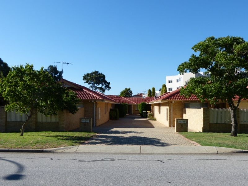 3/6 Groves Ave, Attadale WA 6156