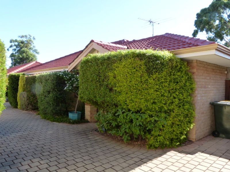 3/6 Groves Ave, Attadale WA 6156