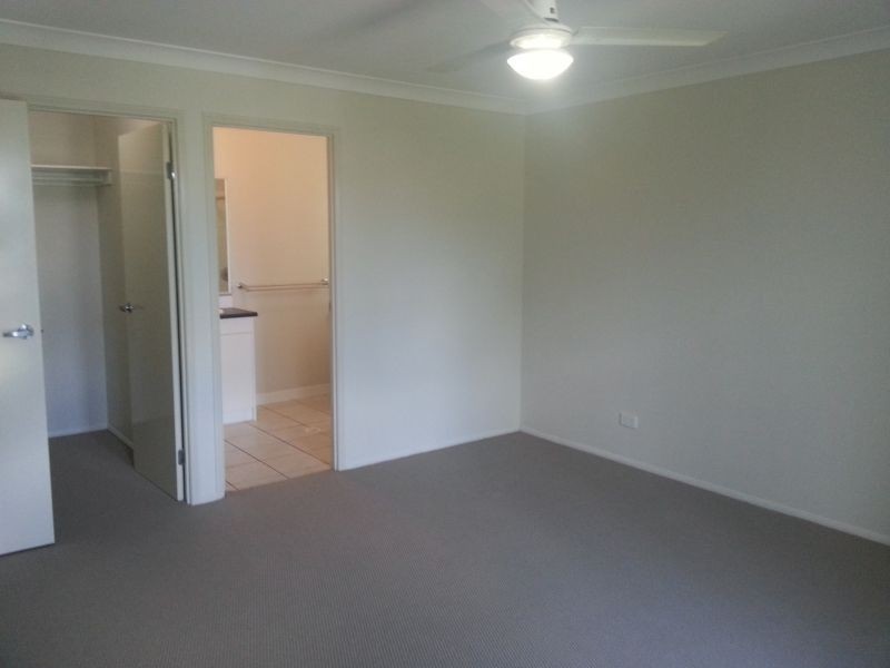 27 Juniper Street, Heathwood QLD 4110