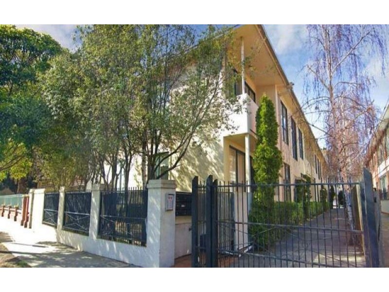 14/8 Charnwood Grove, St Kilda VIC 3182