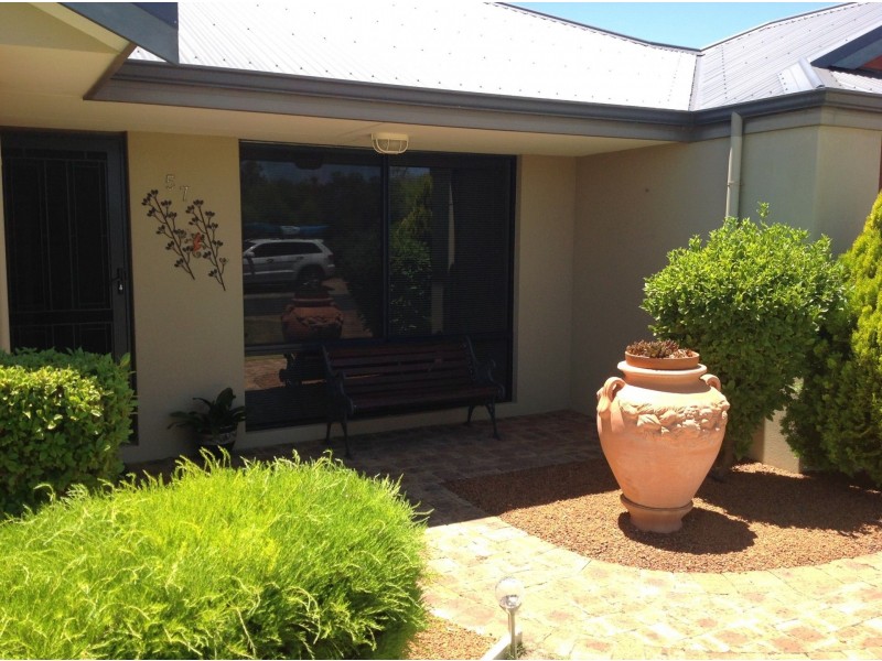 57 Kooljak Road, Broadwater WA 6280