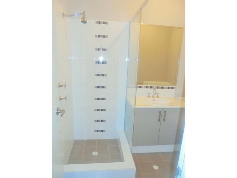 35 Kerkeri Heights, Lakelands WA 6180