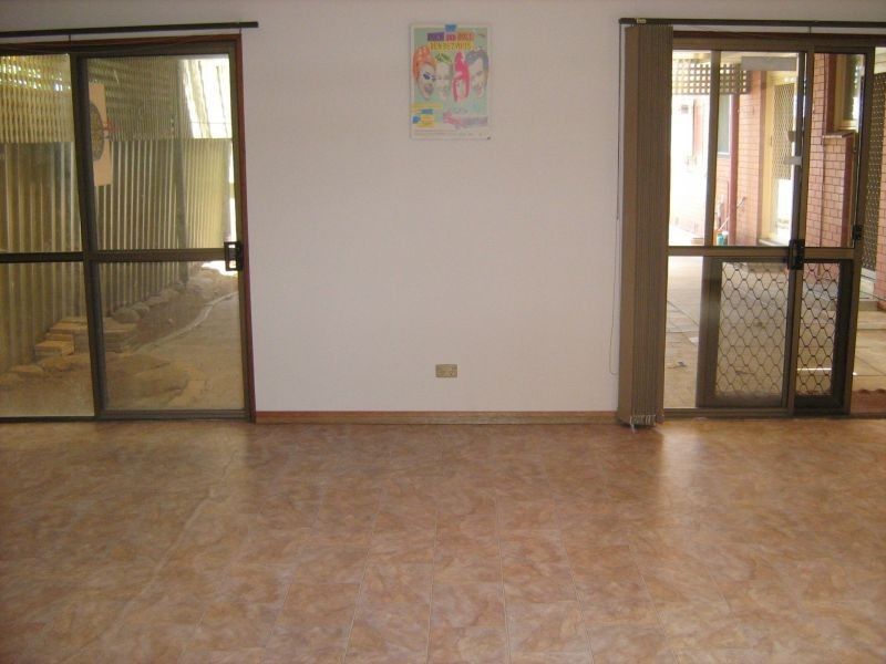 2 Reen Court, Sturt SA 5047