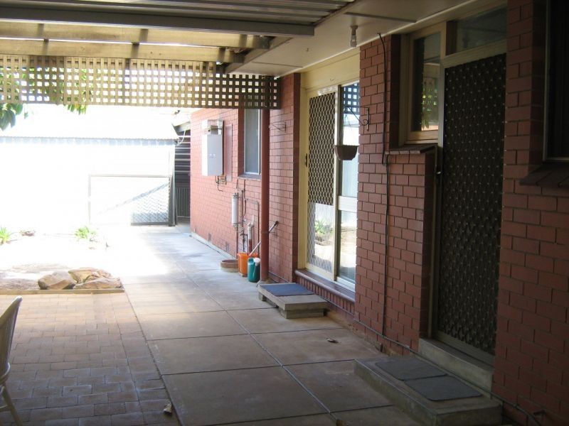 2 Reen Court, Sturt SA 5047