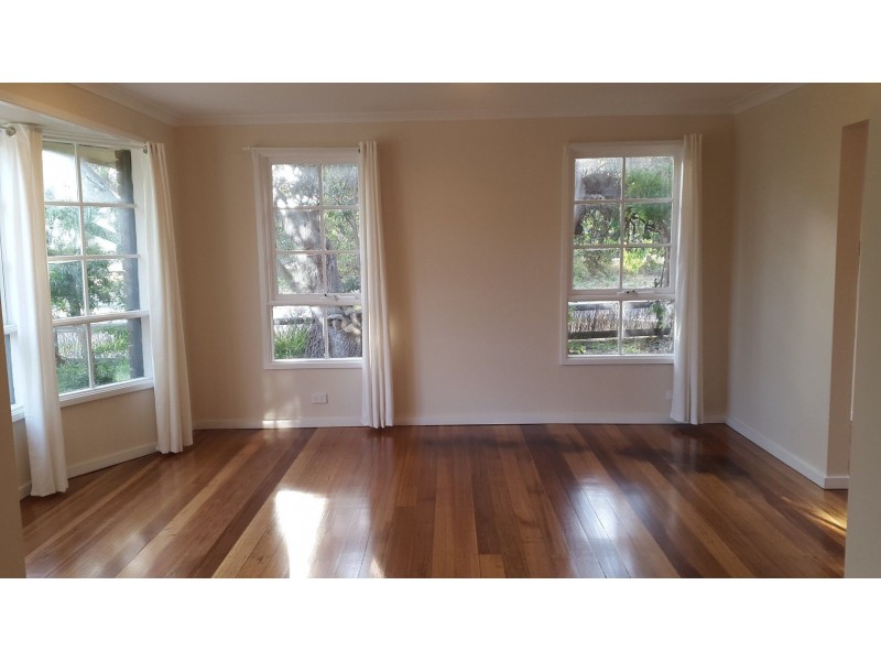 100 Railway Parade, Seaford VIC 3198