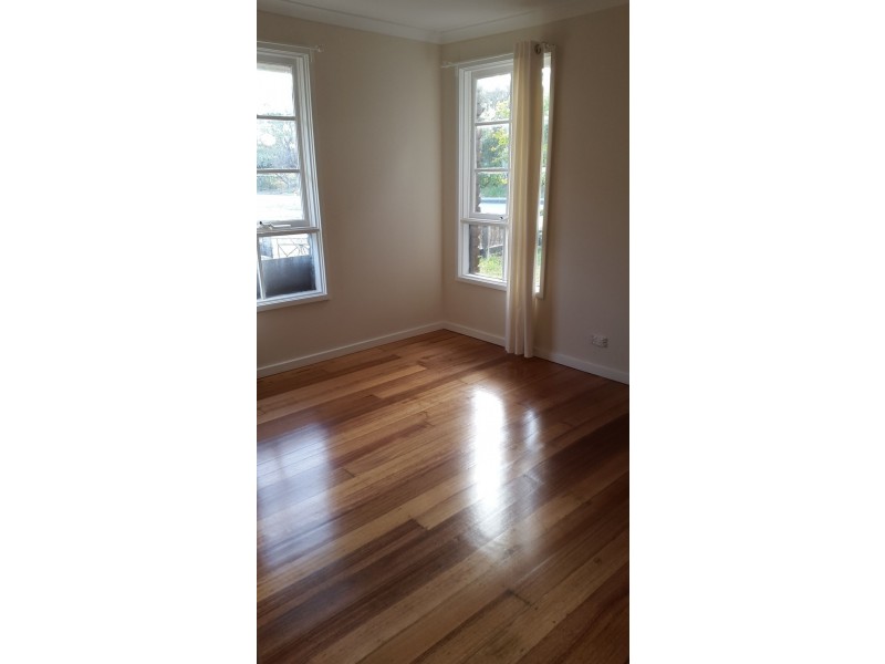 100 Railway Parade, Seaford VIC 3198