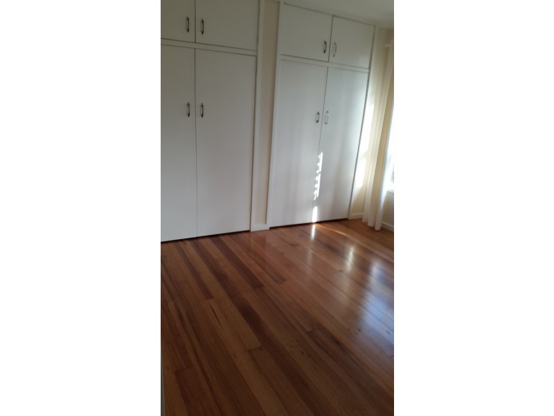 100 Railway Parade, Seaford VIC 3198