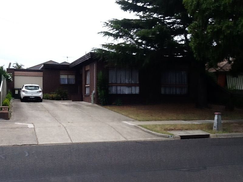 34 Coonamar St, Tullamarine VIC 3043