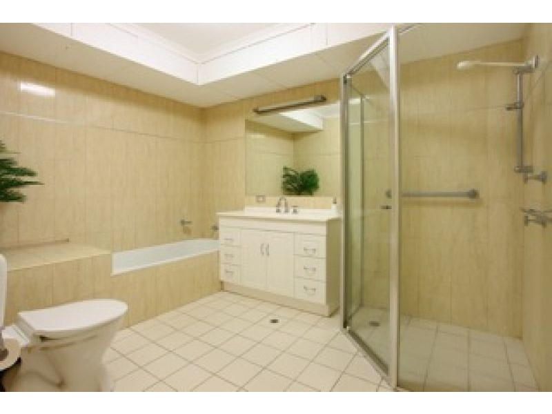 7/33 Thornton Street, Surfers Paradise QLD 4217