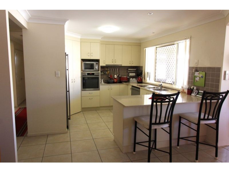 15 Ronnie St, Cleveland QLD 4163