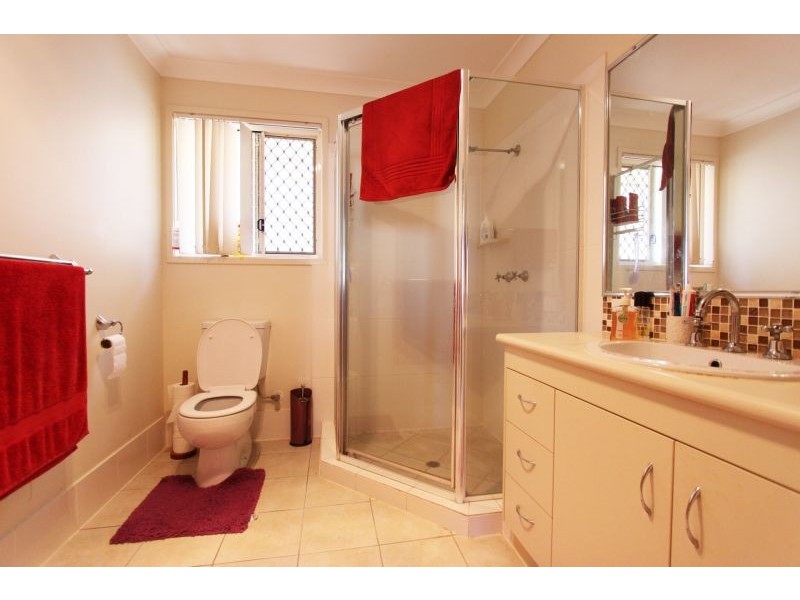 15 Ronnie St, Cleveland QLD 4163