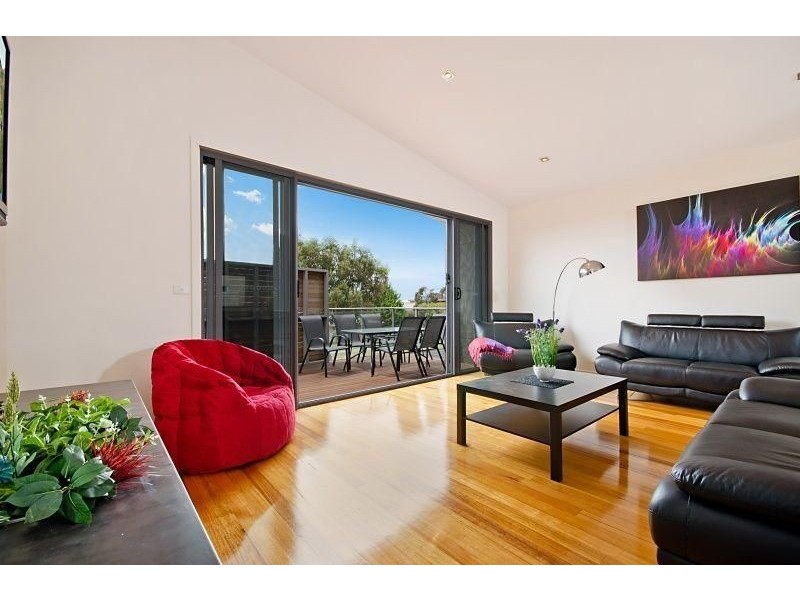 2/58-60 Lochard Drive, Torquay VIC 3228
