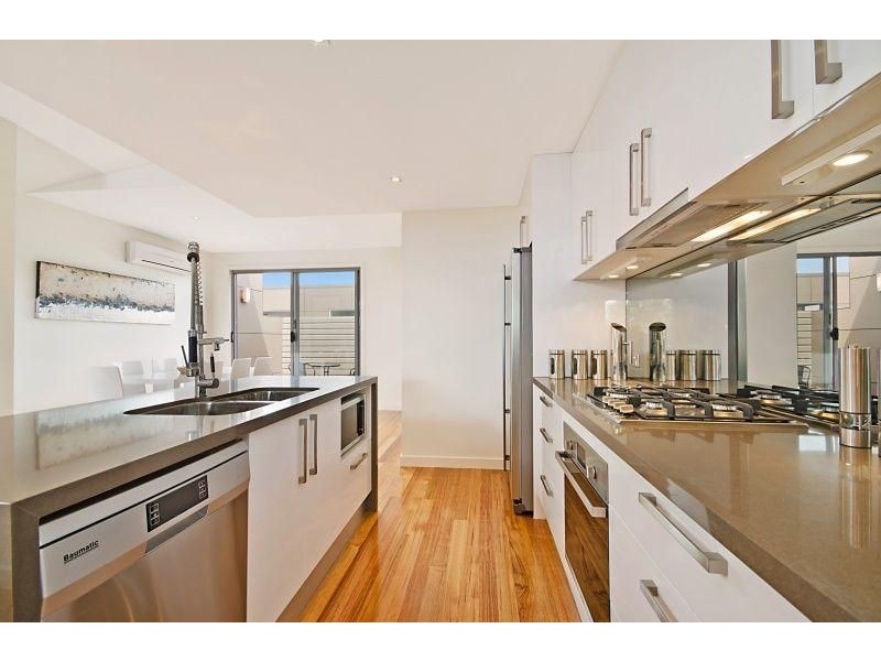 2/58-60 Lochard Drive, Torquay VIC 3228