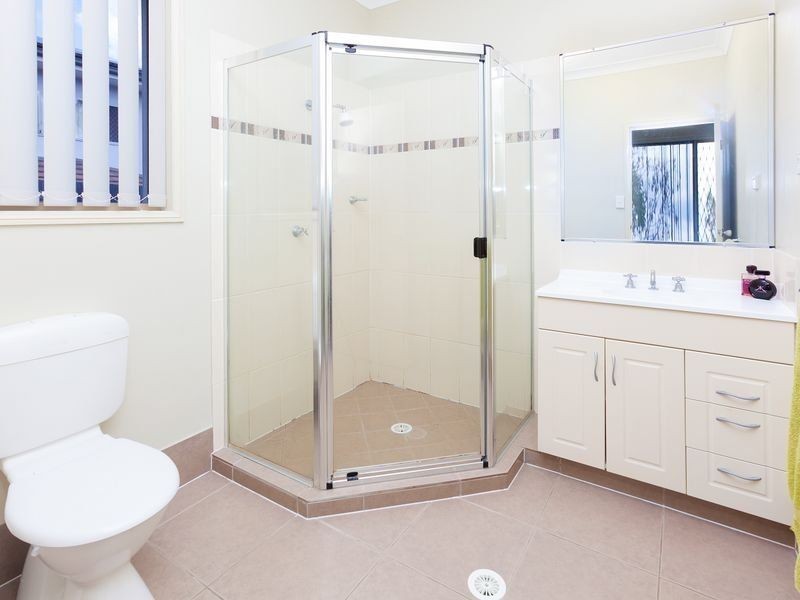 19 Ovals Terrace, Springfield Lakes QLD 4300