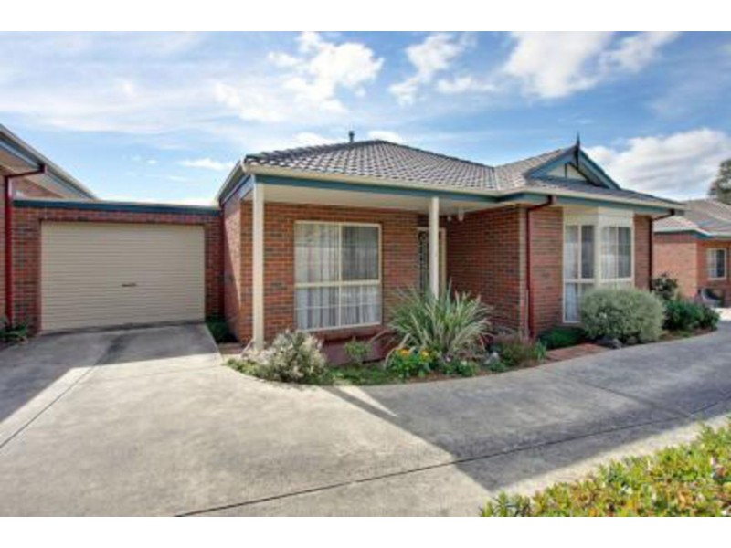 2/11 Norman, Croydon VIC 3136