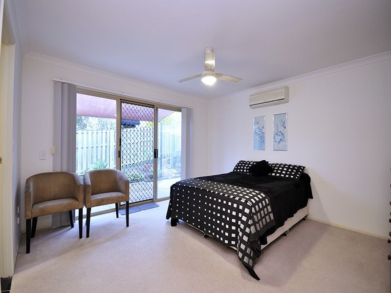 24 Hillridge Crescent, Varsity Lakes QLD 4227