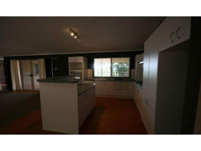 38 Old Veteran Road, Veteran QLD 4570
