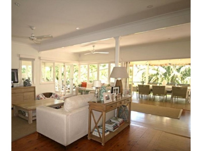 8 Hilltop Road, Avalon Beach NSW 2107