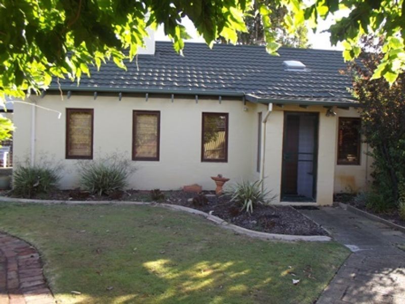 25 Wethered Street, Leeming WA 6149