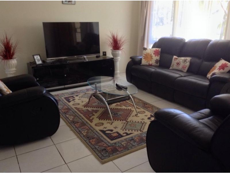 4 Peacock Road, Elizabeth Downs SA 5113