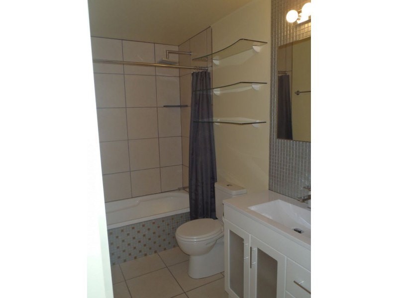 17 Central St, Labrador QLD 4215