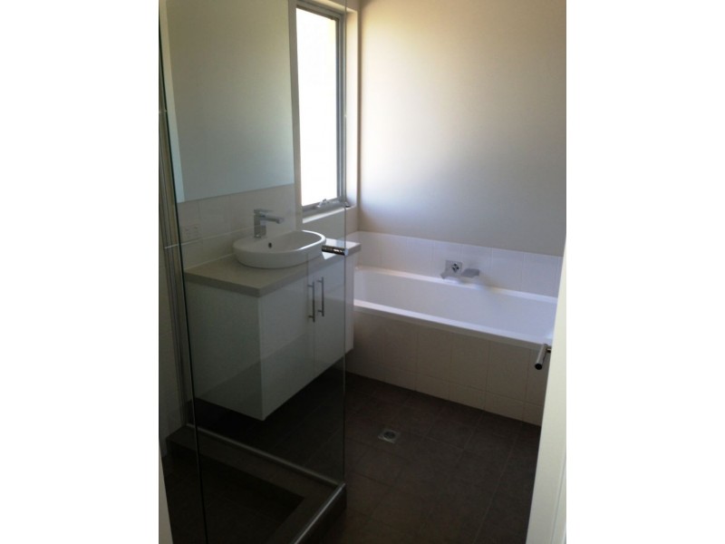 1/110 Leake Street, Belmont WA 6104