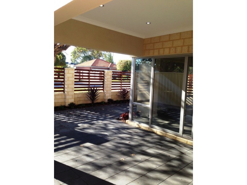 1/110 Leake Street, Belmont WA 6104