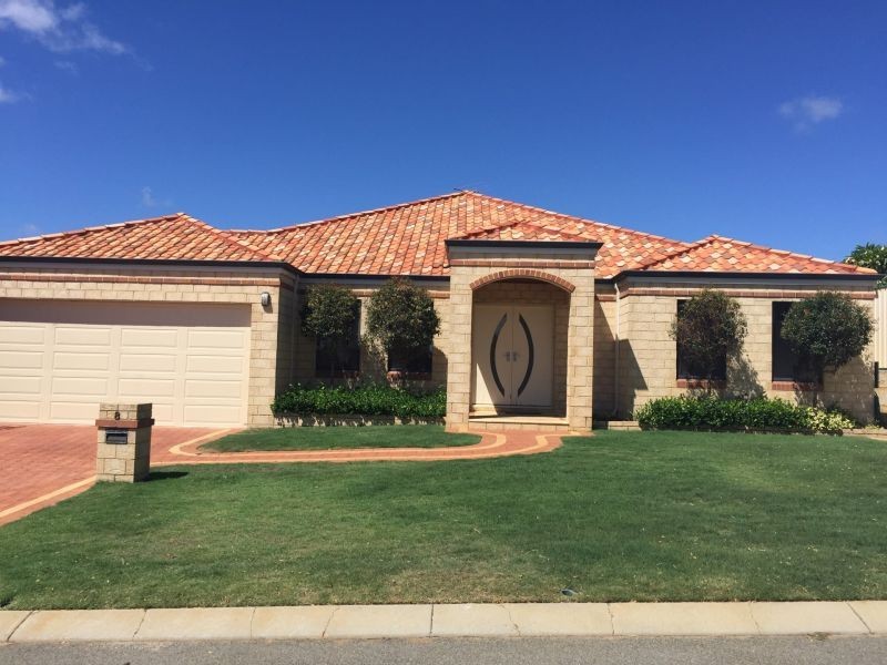 8 Raphael Ln, Currambine WA 6028