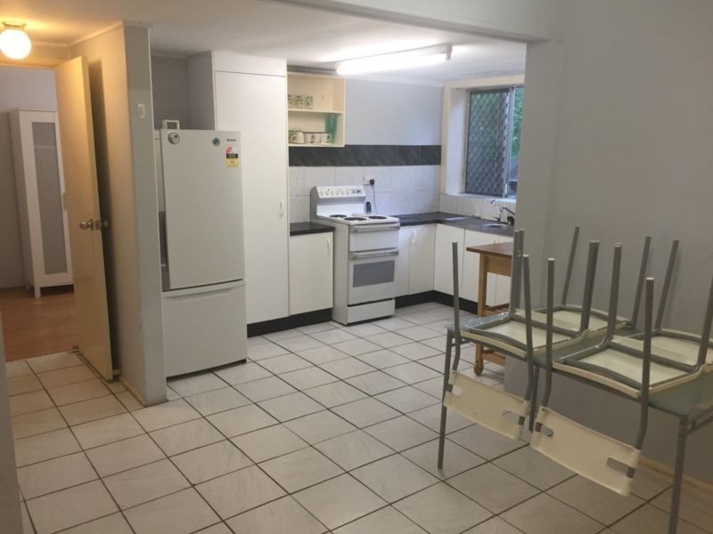 2/136 Mount Gravatt-capalaba Rd, Upper Mount Gravatt QLD 4122