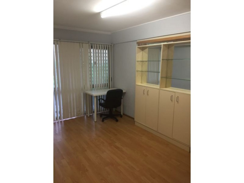 2/136 Mount Gravatt-capalaba Rd, Upper Mount Gravatt QLD 4122