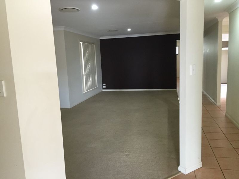 1 Hattah Pl, Parkinson QLD 4115