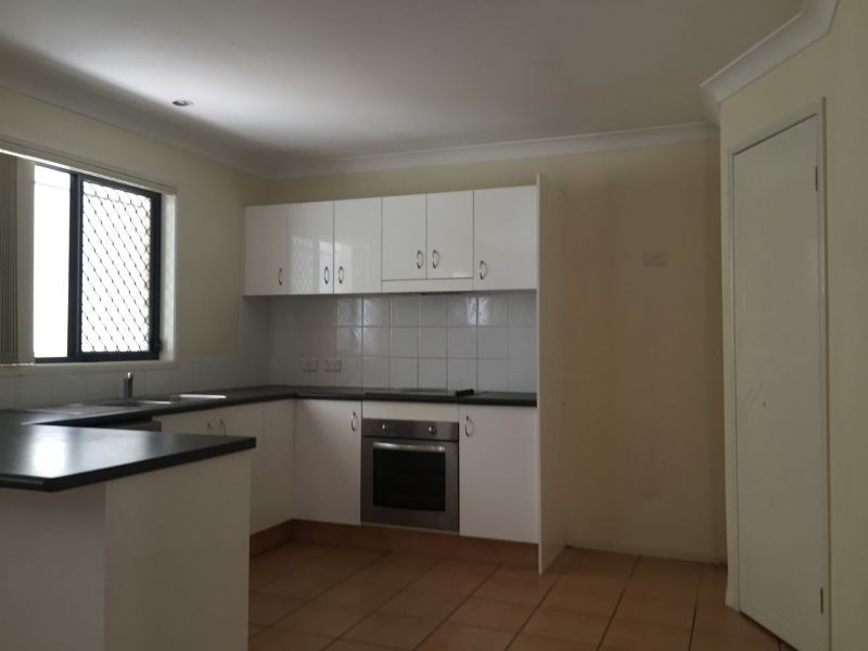 1 Hattah Pl, Parkinson QLD 4115