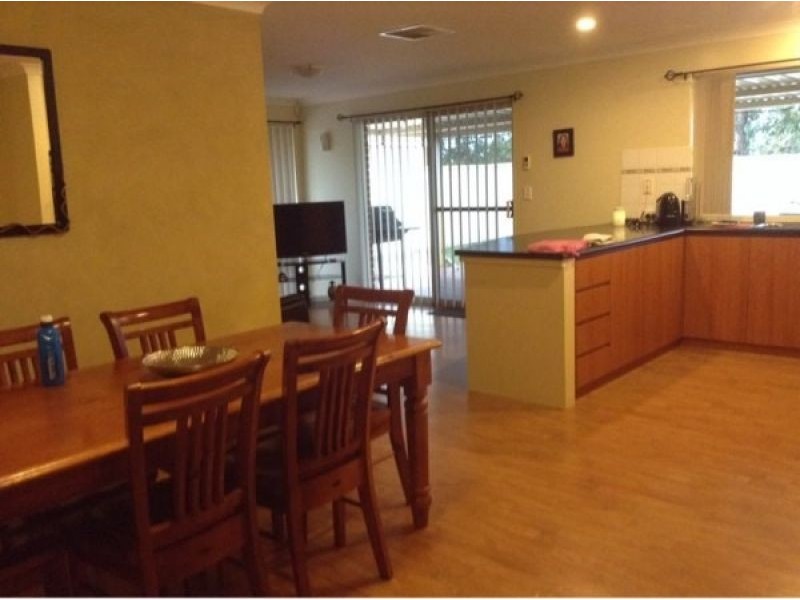 76 St Stephens Crescent, Tapping WA 6065