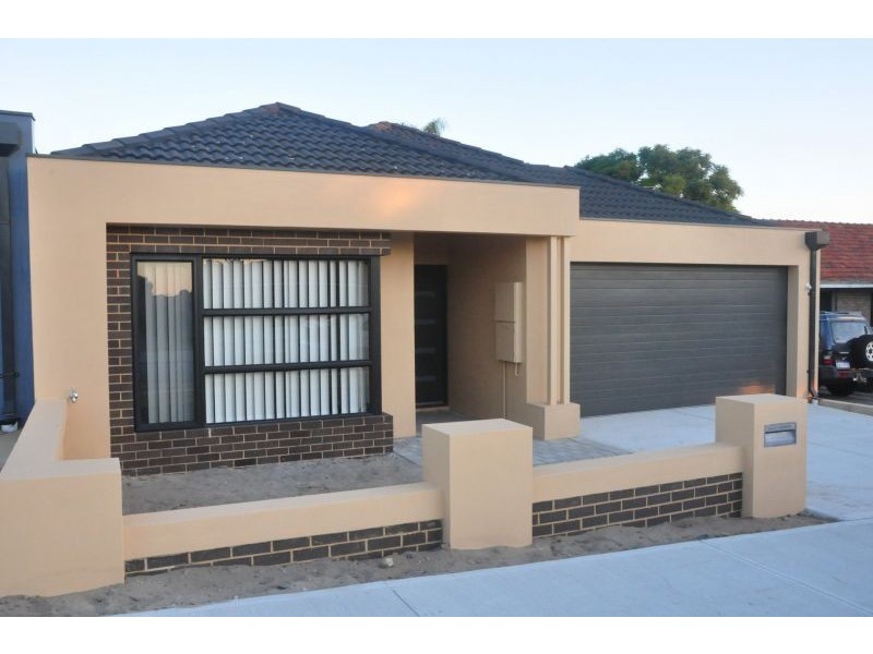 279 Wharf Street, Queens Park WA 6107