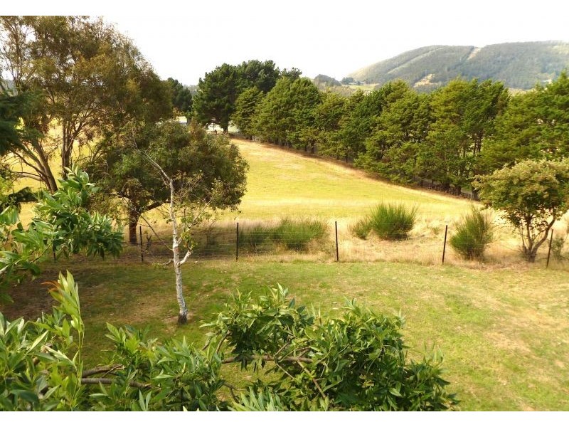 2 Valley Rd, Collinsvale TAS 7012